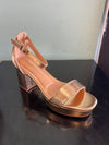 NEWDAY-03 gold
Gold Metallic Faux Leather
- Block Heel
- Ankle Strap Heel
Platform approx 1"