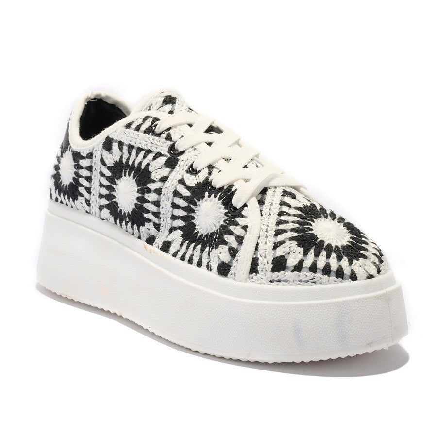 NOTHING MUCH Black/White - ShoeNami