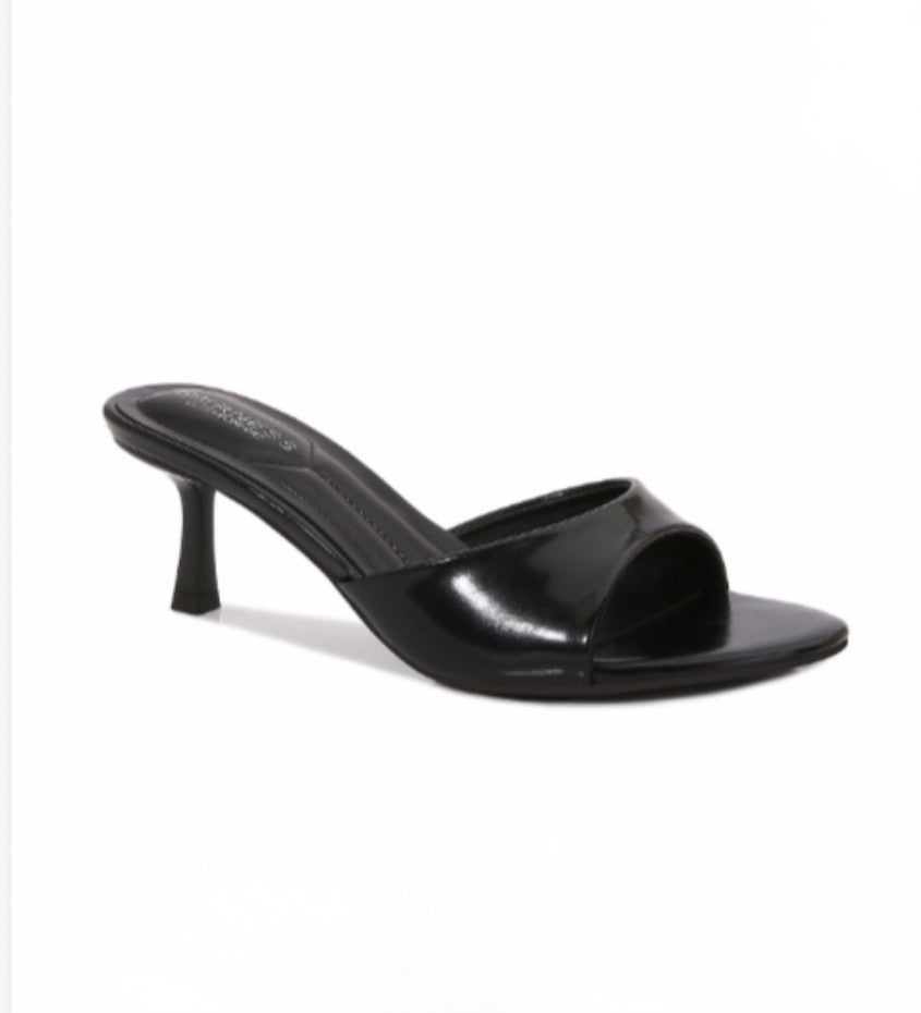 CATH BLACK PATENT KITTEN HEEL MULE