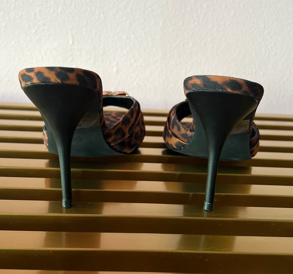 UPGRADE CLASS Leopard Print Mule Heel Open Toe Faux Suede