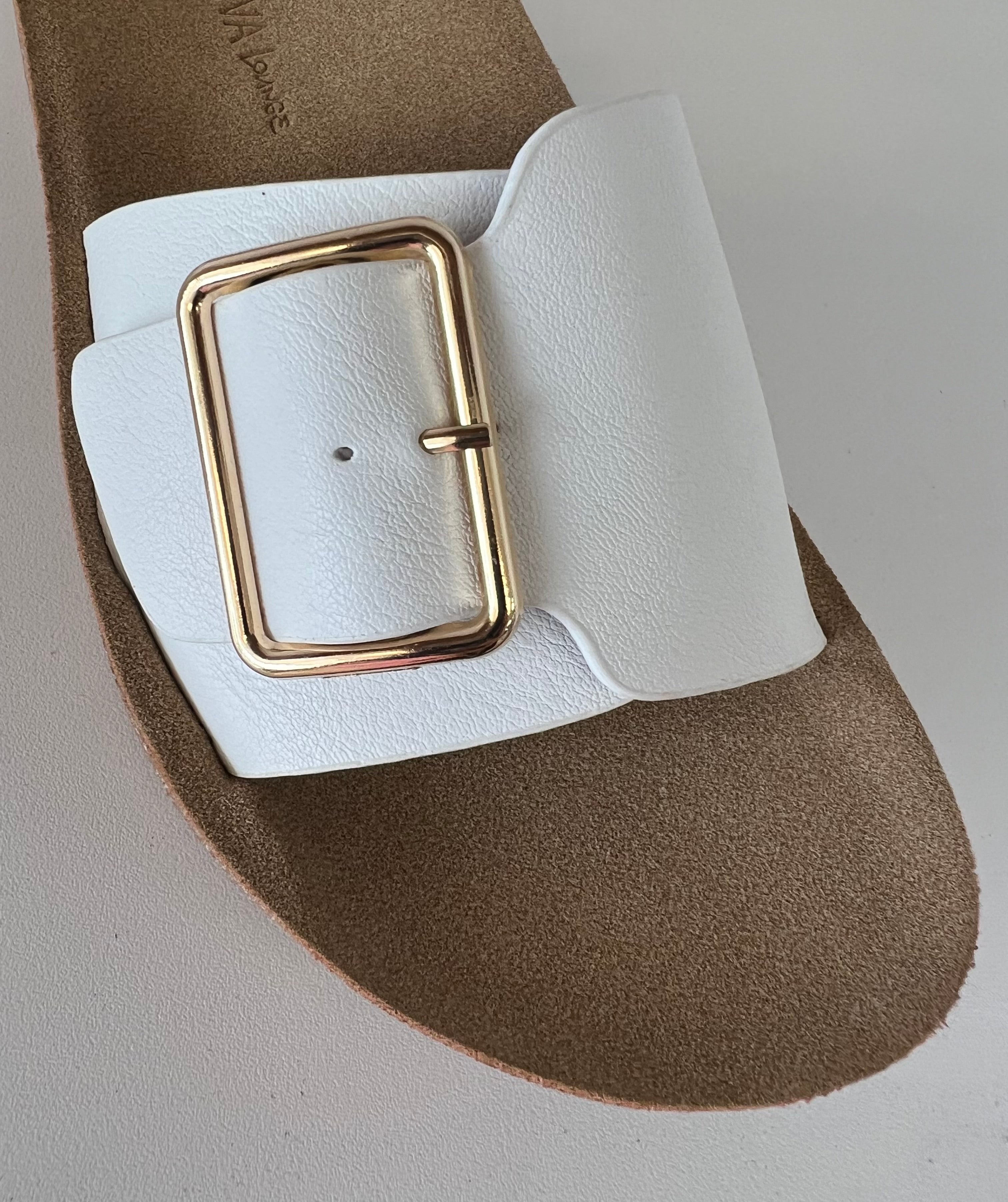 BREDA-04 White