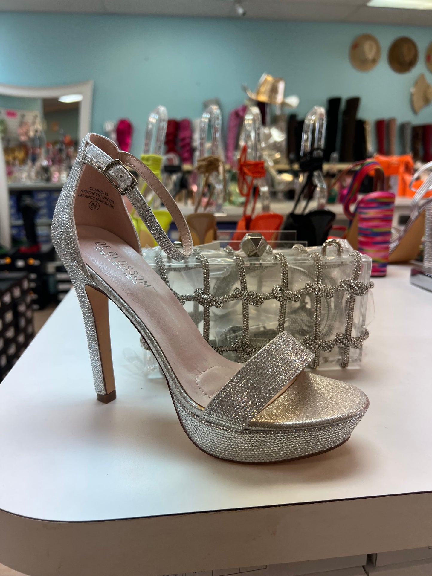 Forever Link CLAIRE-13 Silver
- Silver Rhinestone Encrusted Heels
- Open Toe
- Ankle Strap with Adjustable Buckle
- Slim Block Heel, Approx. 4"
- Also Available in Blue, Hot Pink, Black
