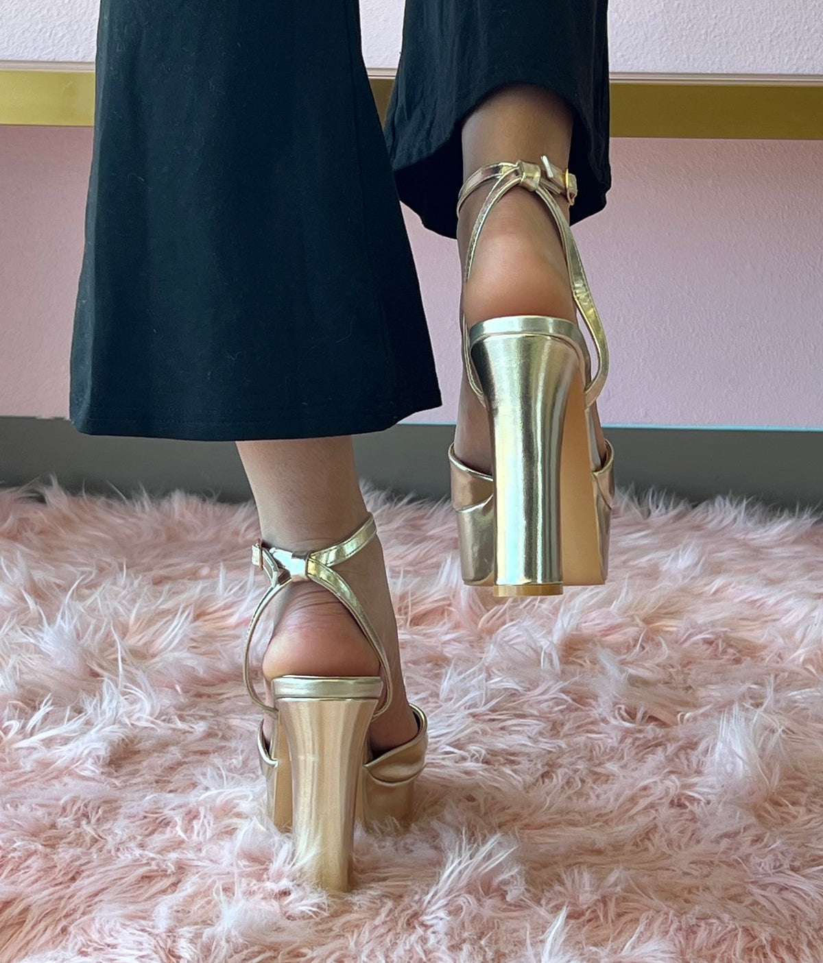 DELLA S26 GOLD METALLIC FAUX LEATHER PLATFORM BLOCK HEEL WITH ANKLE STRAP