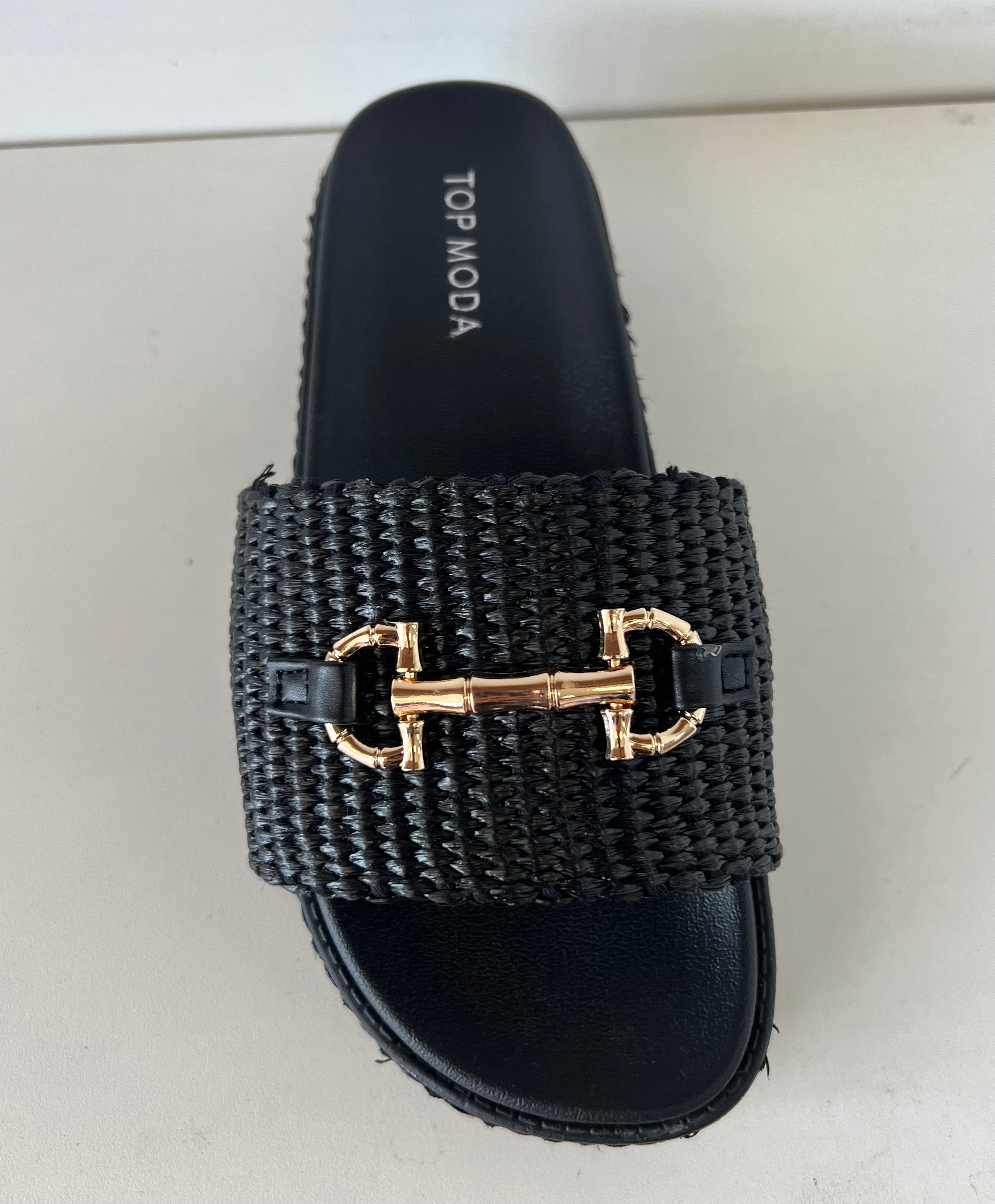 TRACI-36
- Black Raffia Sandal
- Open Toe
- Bit Detail
- Slip On
- Flatform Sole, Approx. 2