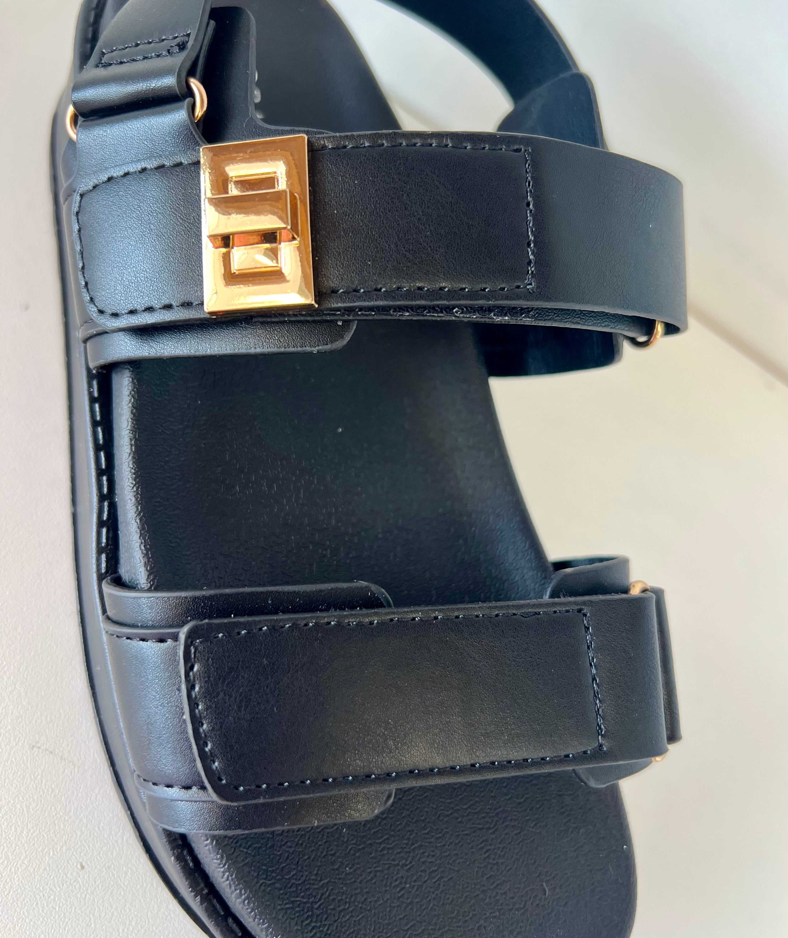 Top Moda TRACI-1 Black
- Black Double Strap Sandal
- Open Toe
- Buckle Detail
- Slingback
- Flatform Sole, Approx. 2