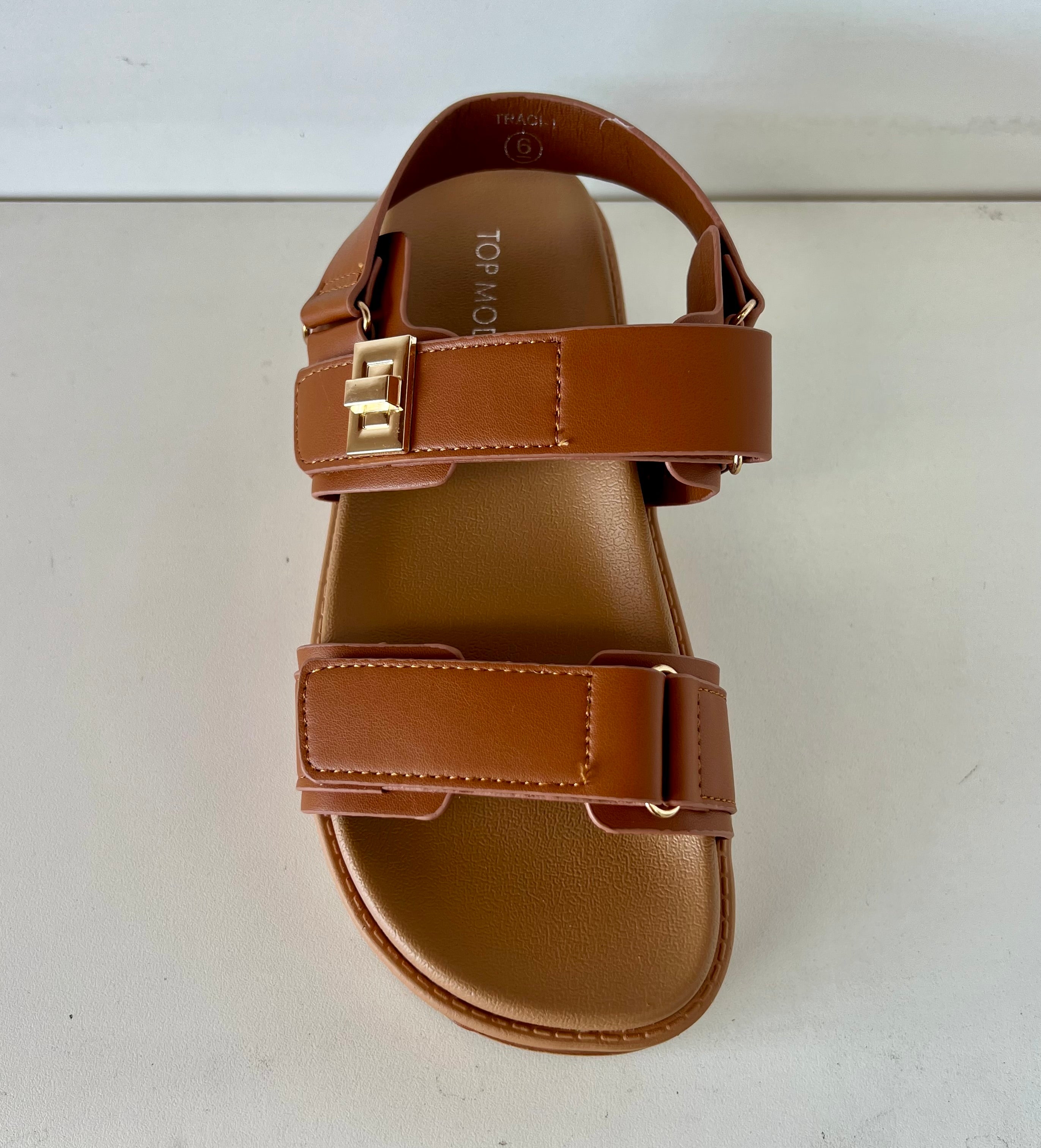 Top Moda TRACI-1 Tan
- Tan Double Strap Sandal
- Open Toe
- Buckle Detail
- Slingback
- Flatform Sole, Approx. 2