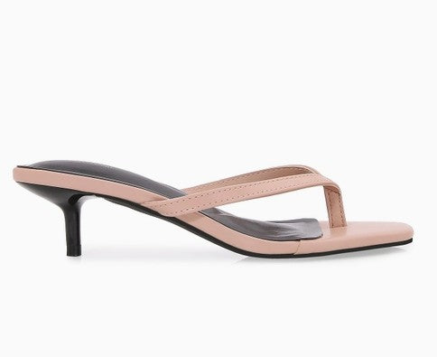 FLORELLA BEIGE PATENT LEATHER SPLIT TOE KITTEN HEEL SLIP -ON MULE SANDAL