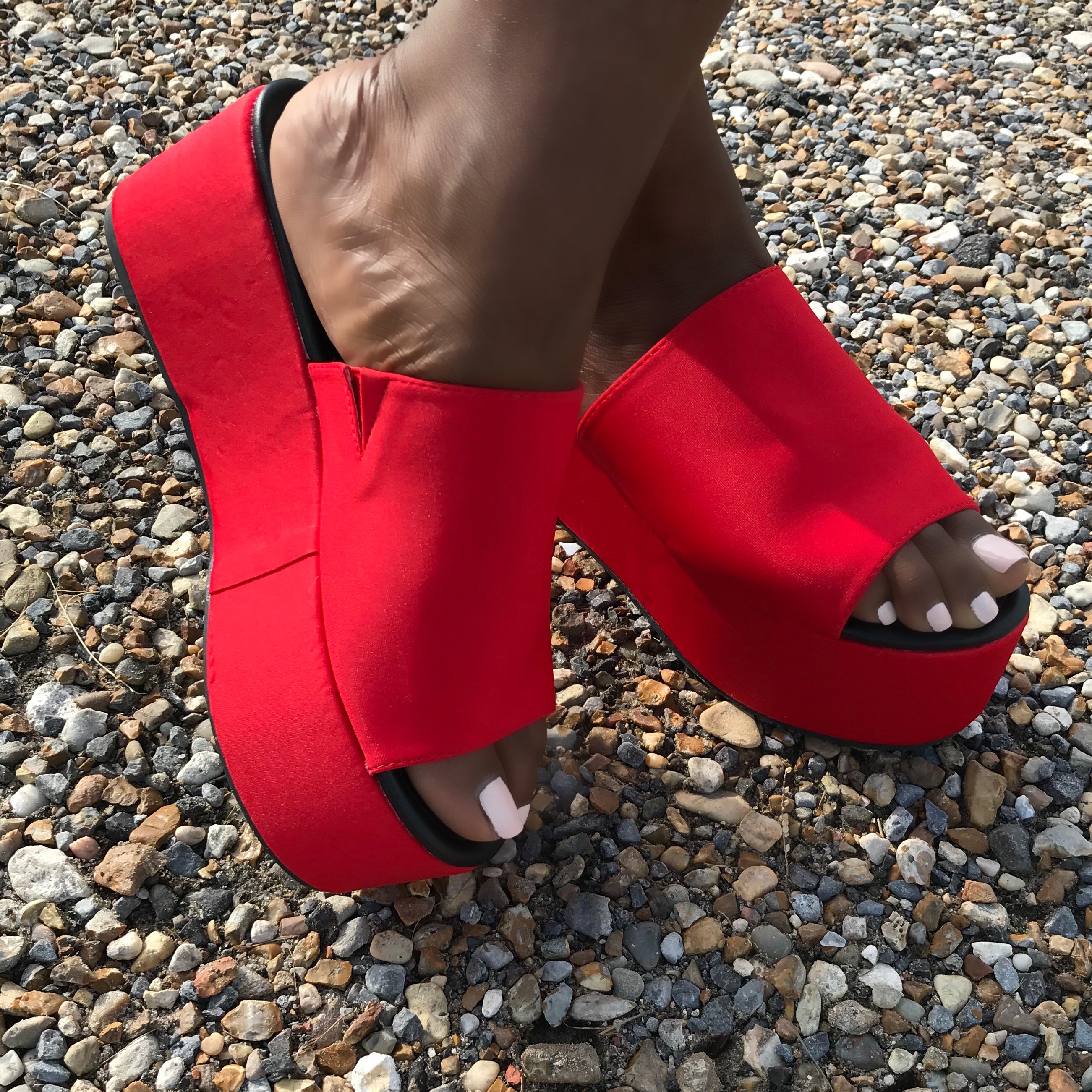 BUDZA-5 Red - ShoeNami
