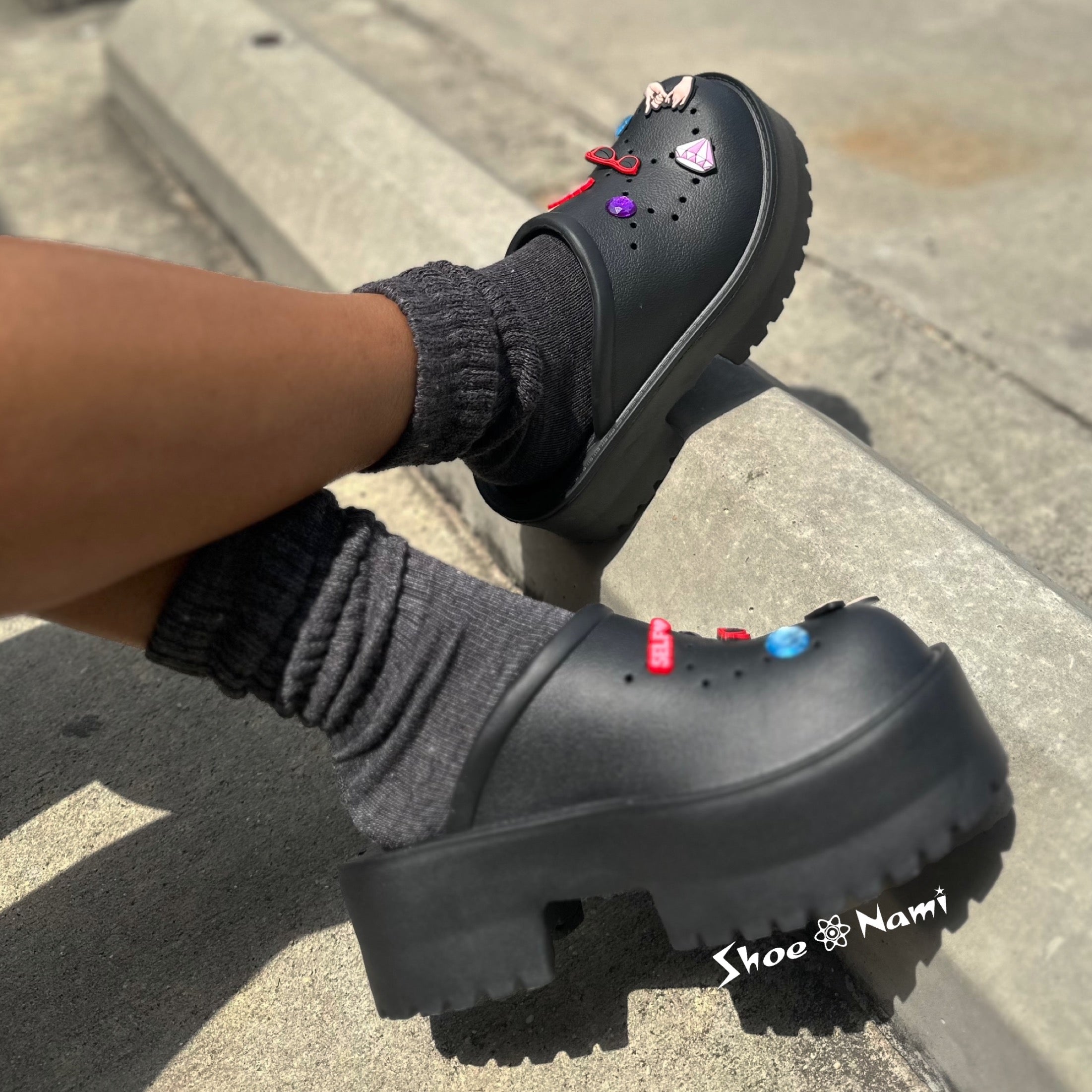 KLARAH-07 WITH CHARMS Black - ShoeNami