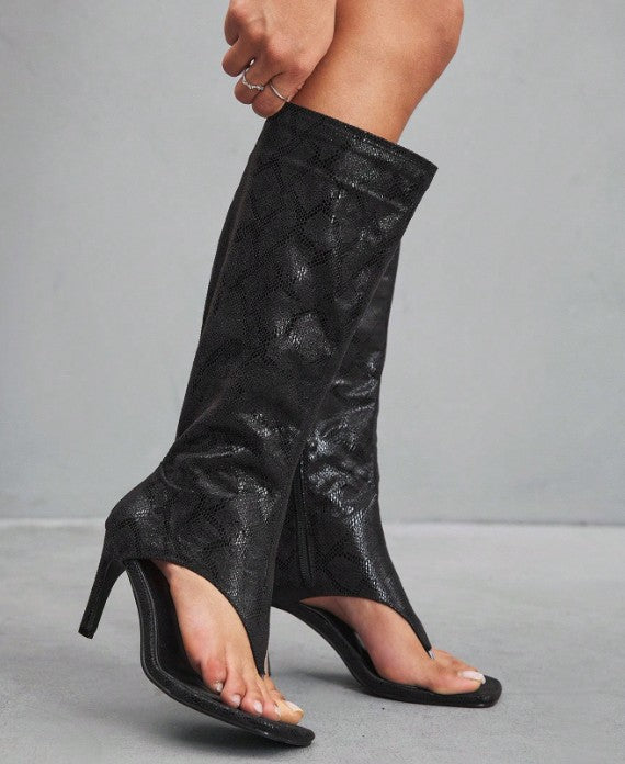 LYNETTE BLACK SHINY FAUX SNAKE EMBOSSED KNEE HIGH SPLIT TOE THONG BOOT
