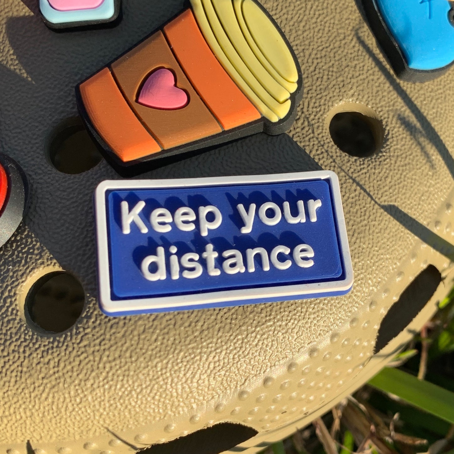 SHOE CHARMS - KEEP YOUR DISTANCE - ShoeNami