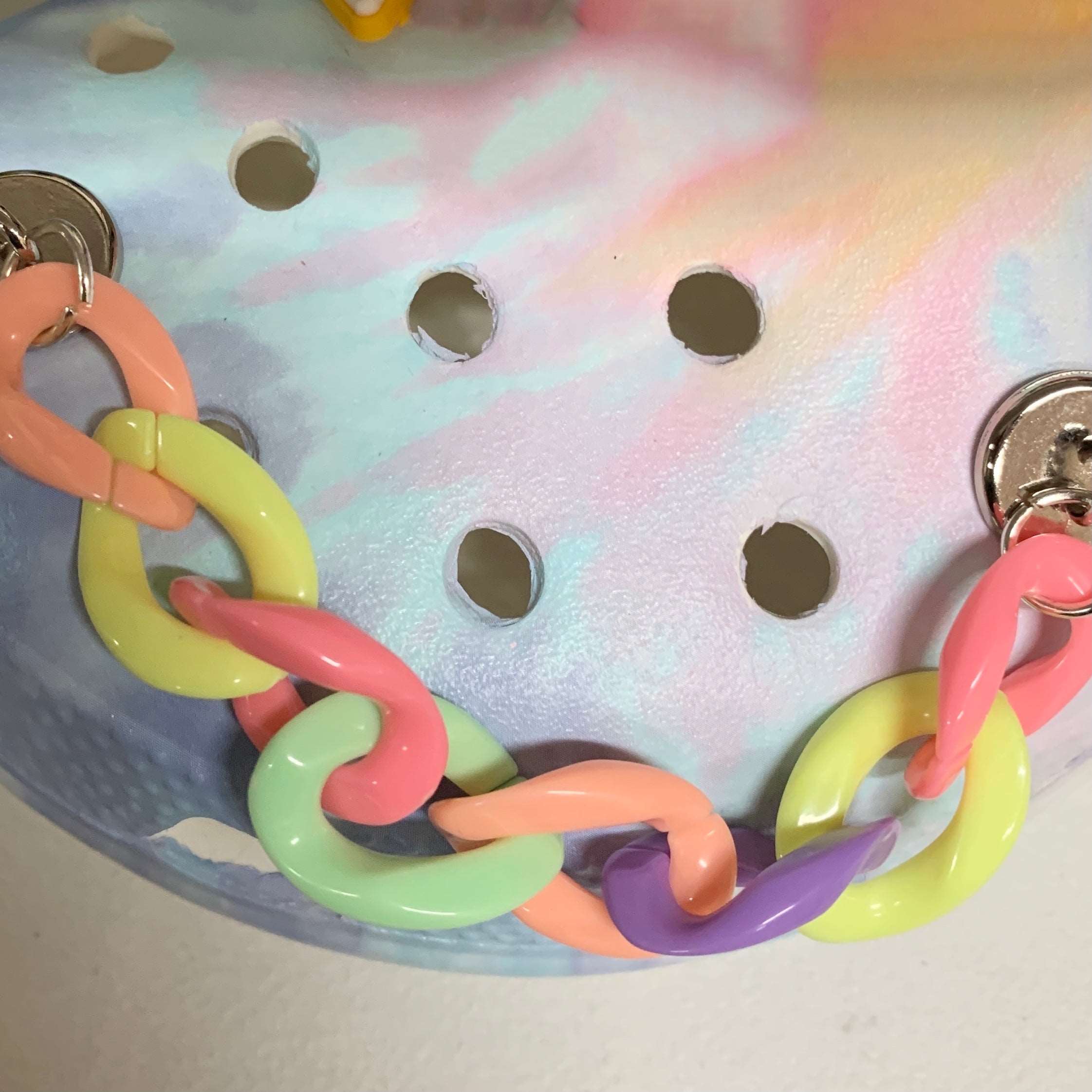 CHAIN SHOE CHARMS - PASTEL RESIN CHAIN - ShoeNami