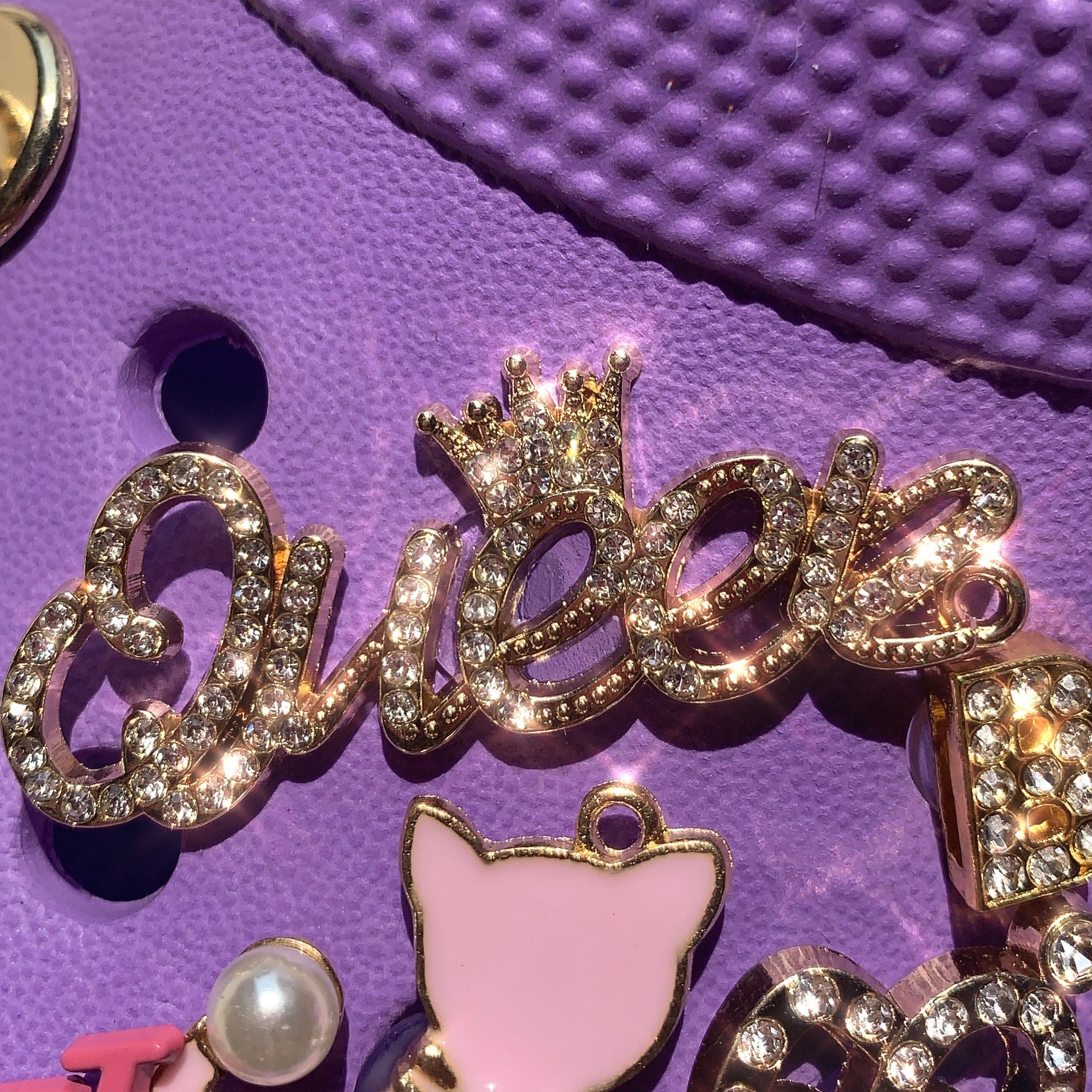 METAL SHOE CHARMS - CLEAR QUEEN - ShoeNami