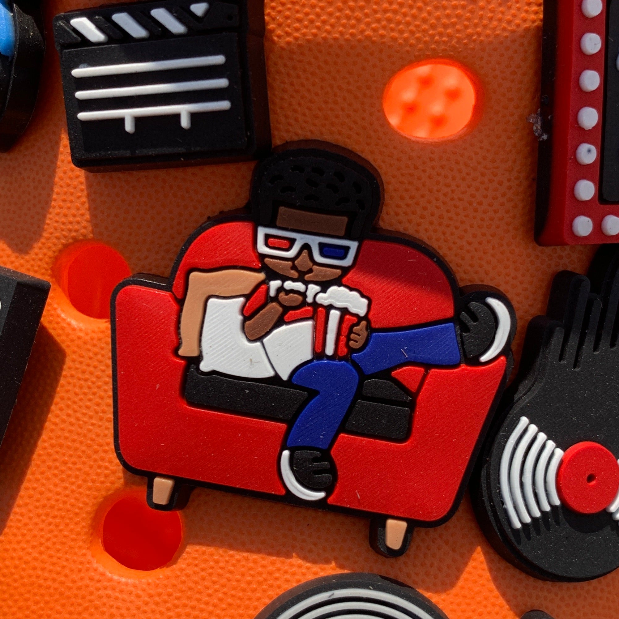 SHOE CHARMS - NETFLIX & CHILL - ShoeNami