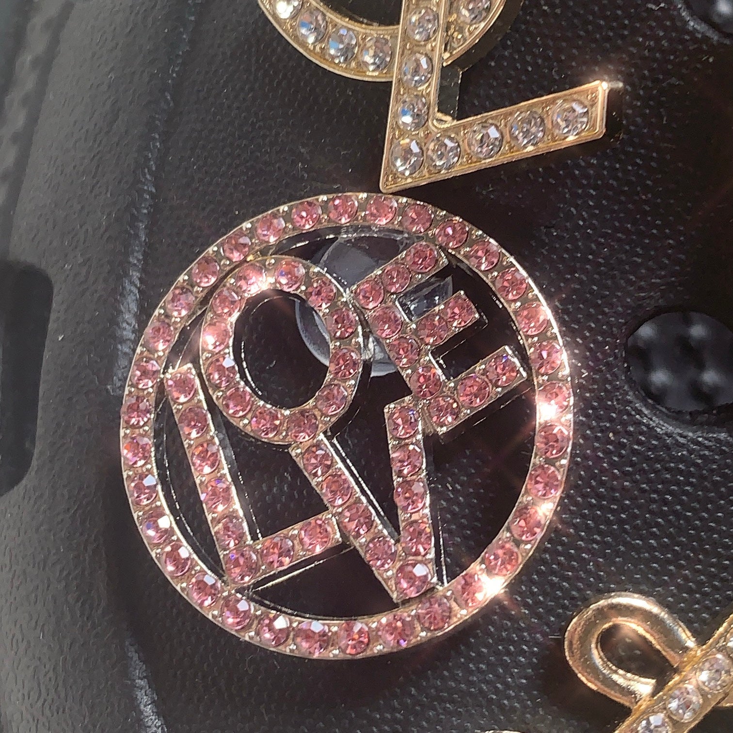 METAL SHOE CHARMS - PINK CIRCLE LOVE - ShoeNami