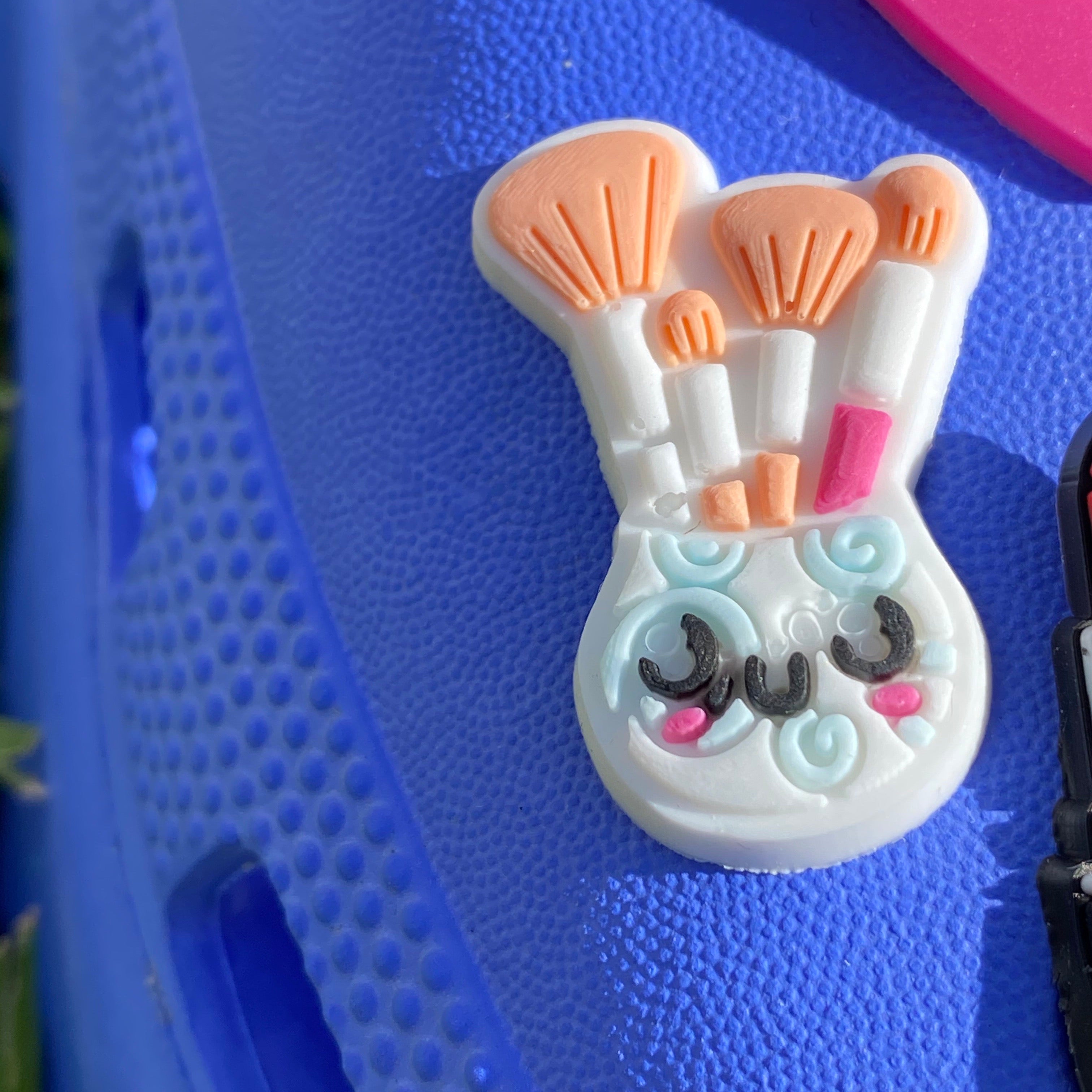 SHOE CHARMS - MUA BRUSHES - ShoeNami