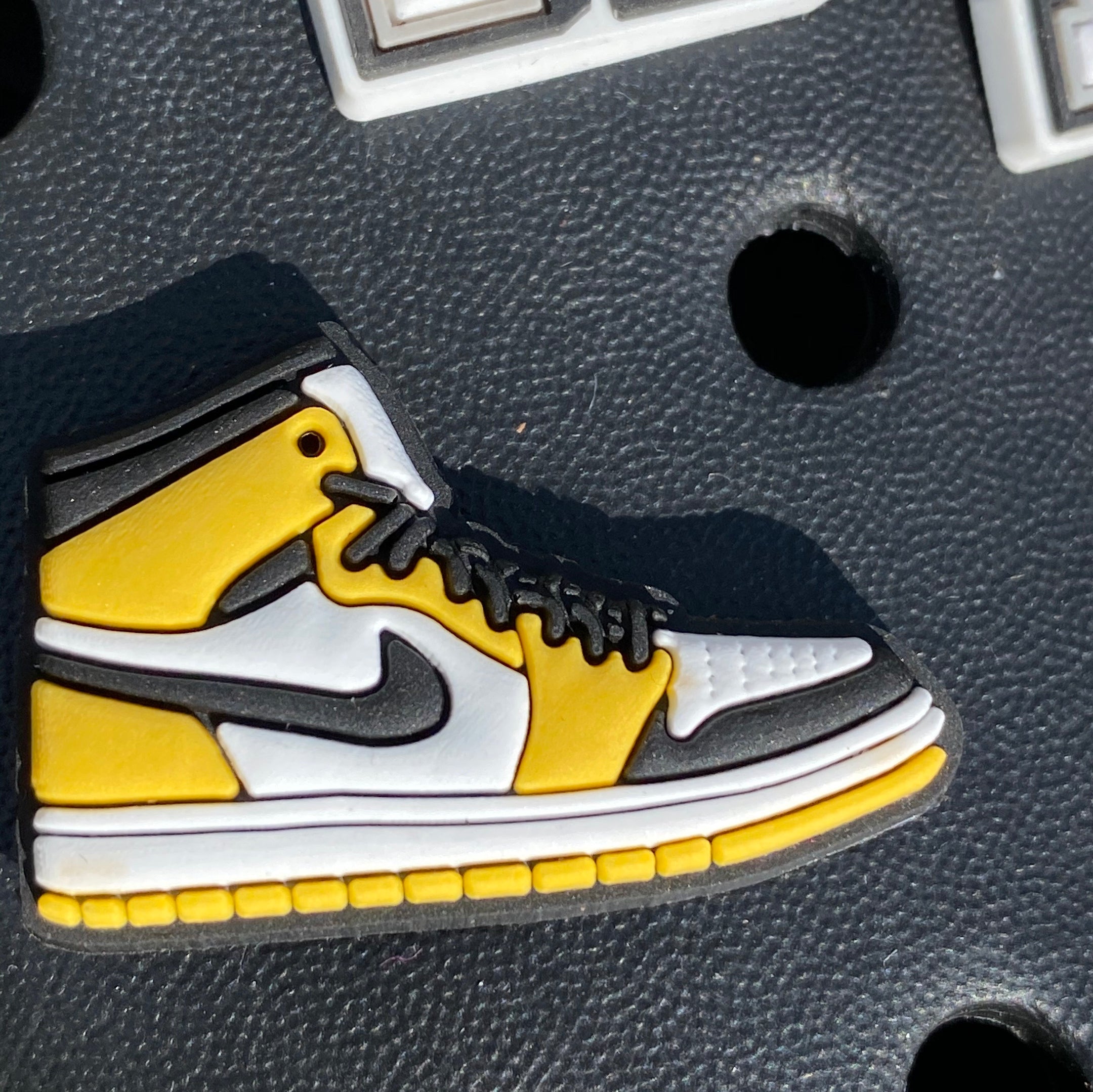 SHOE CHARMS - HI TOP SNEAKERS - ShoeNami