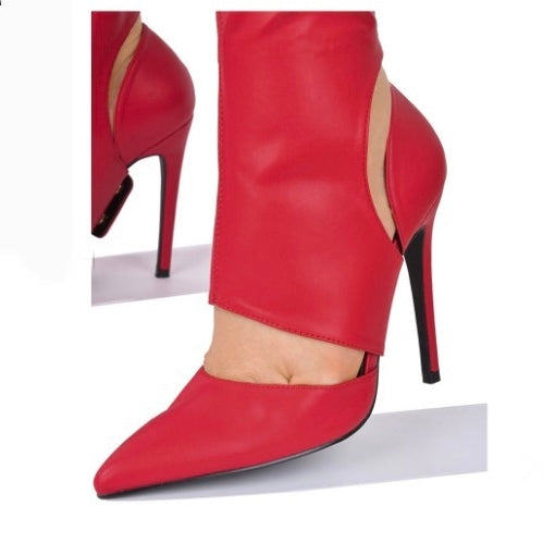 TENACIOUS Red - ShoeNami