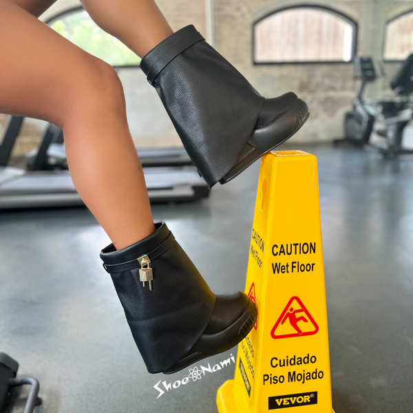 Liliana clear boots sales