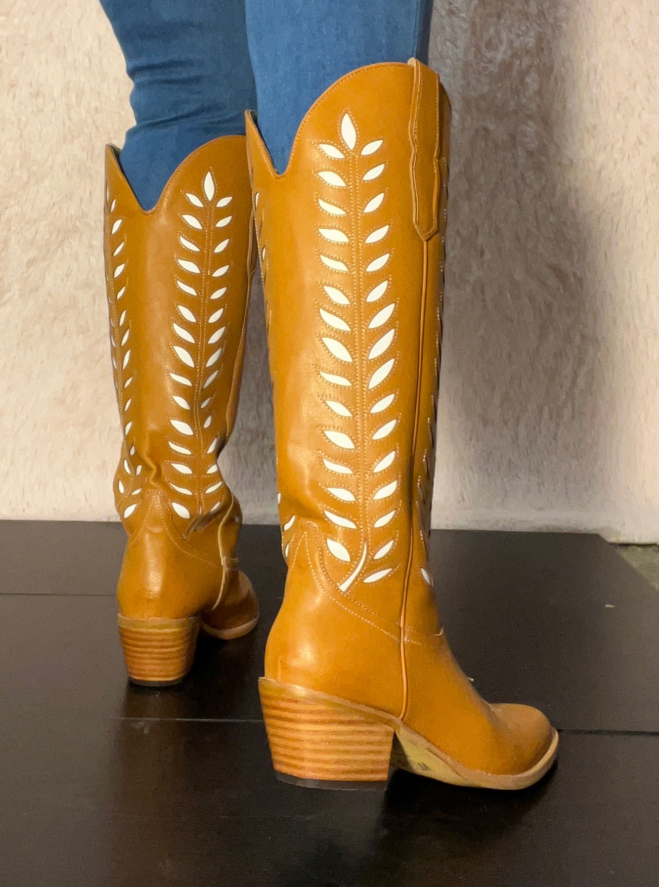 LUCIA Camel Cowboy Boots
