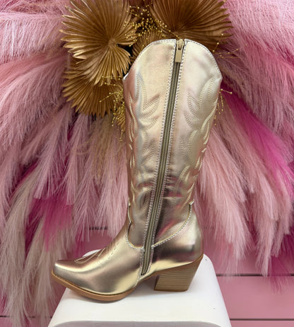 CREEK-15 GOLD POINTY TOE COWBOY BOOT WITH TRADITIONAL WESTERN STITCHING DETAIL