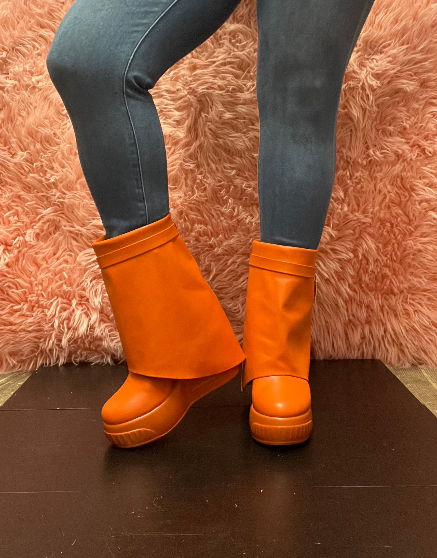 BROOK-1/2025 Orange