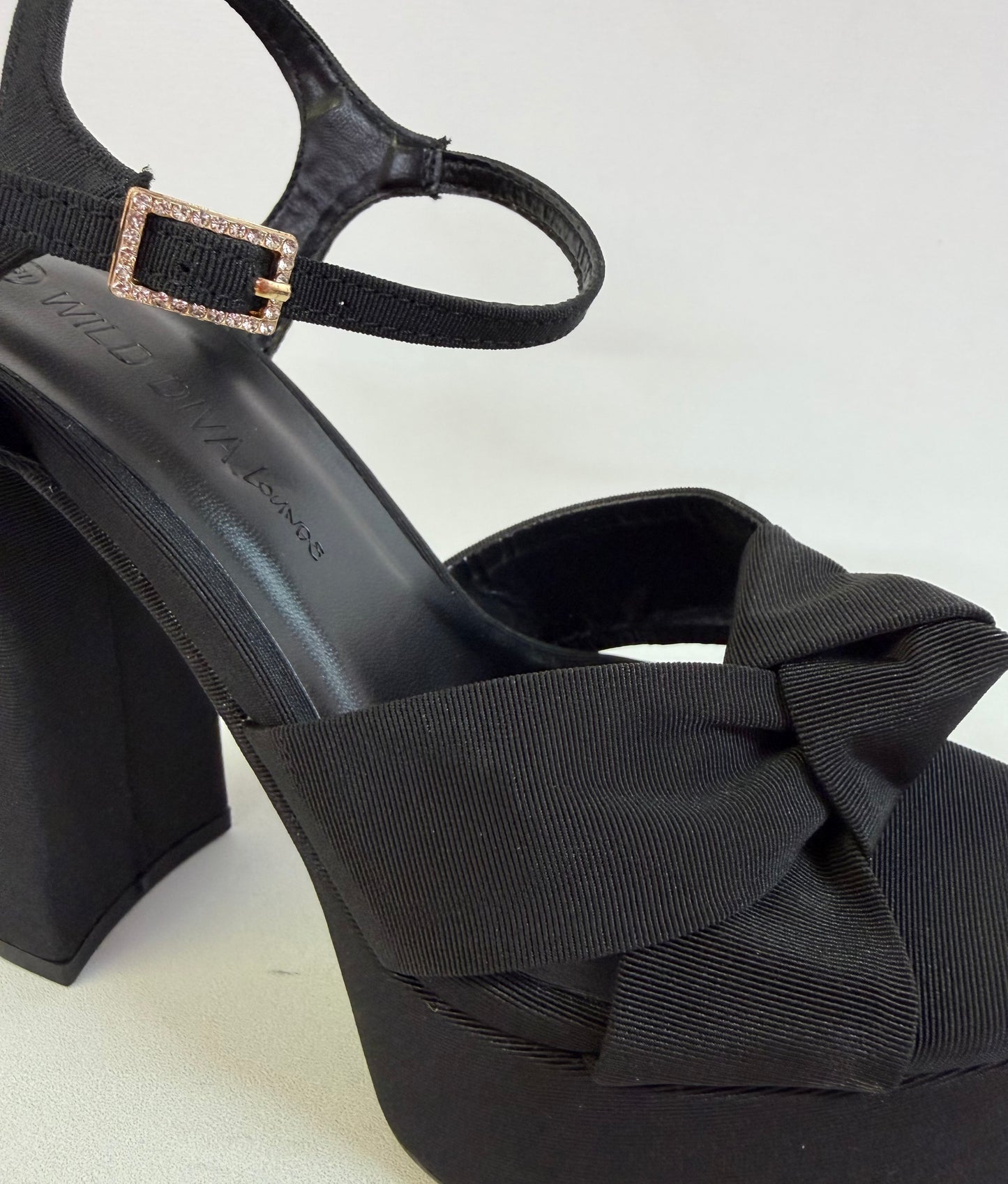 GENEVA-01 BLACK FABRIC KNOTTED STRAPS PLATFORM BLOCK HEELS