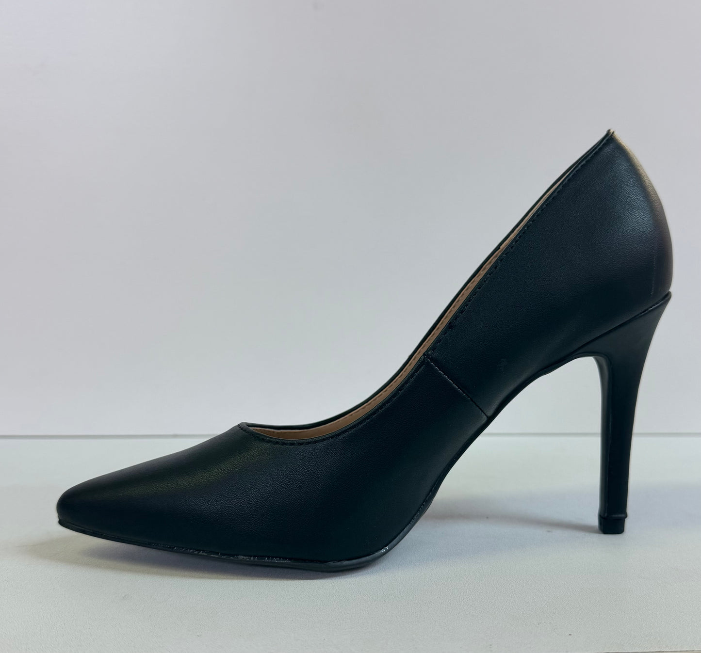 TRINA-01 BLACK FAUX LEATHER ENCLOSED POINTY TOE CLASSIC STILETTO PUMP