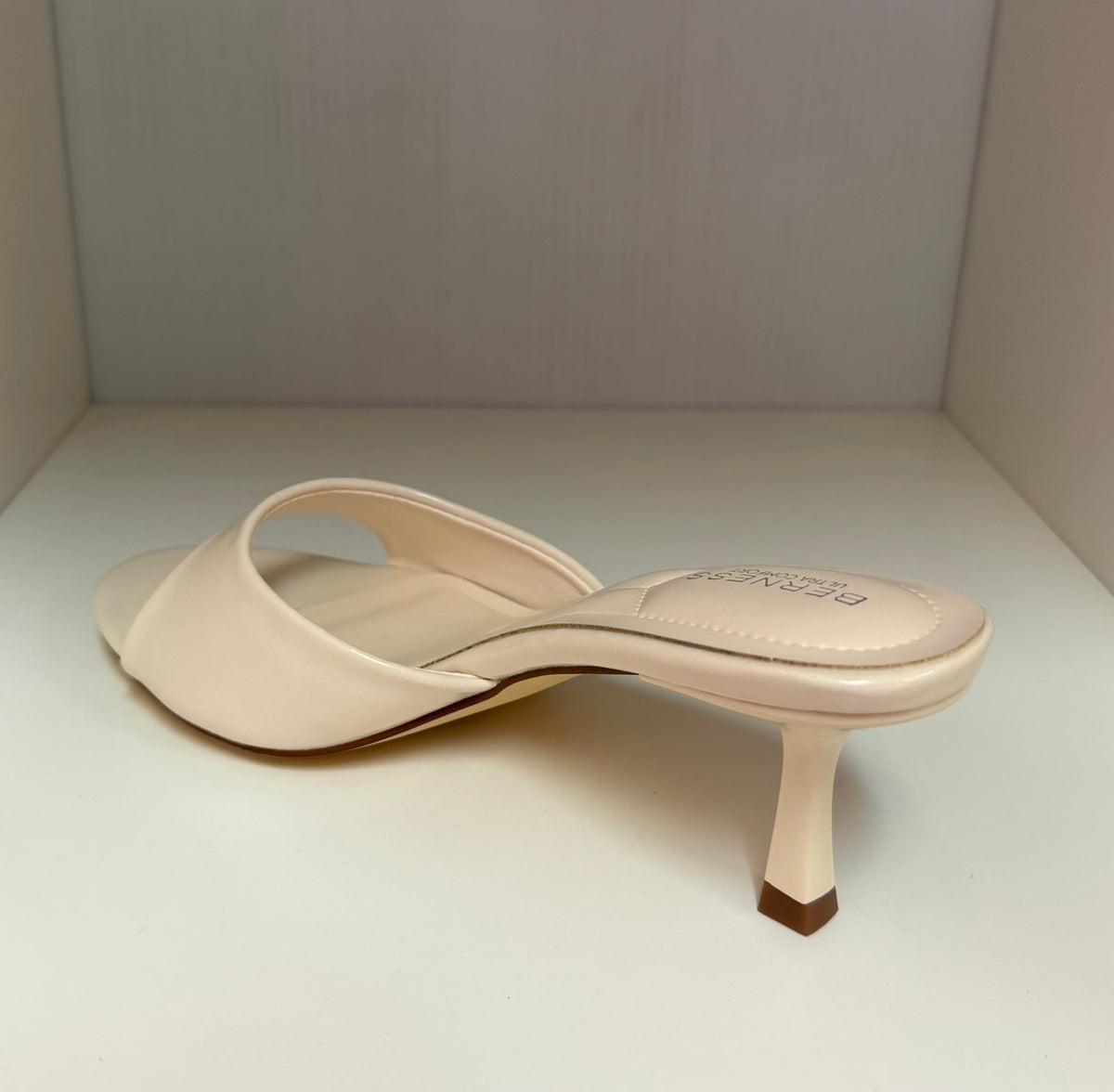 CATH AG26 BONE WHITE FAUX LEATHER SLIP ON MULE OPEN TOE KITTEN HEEL