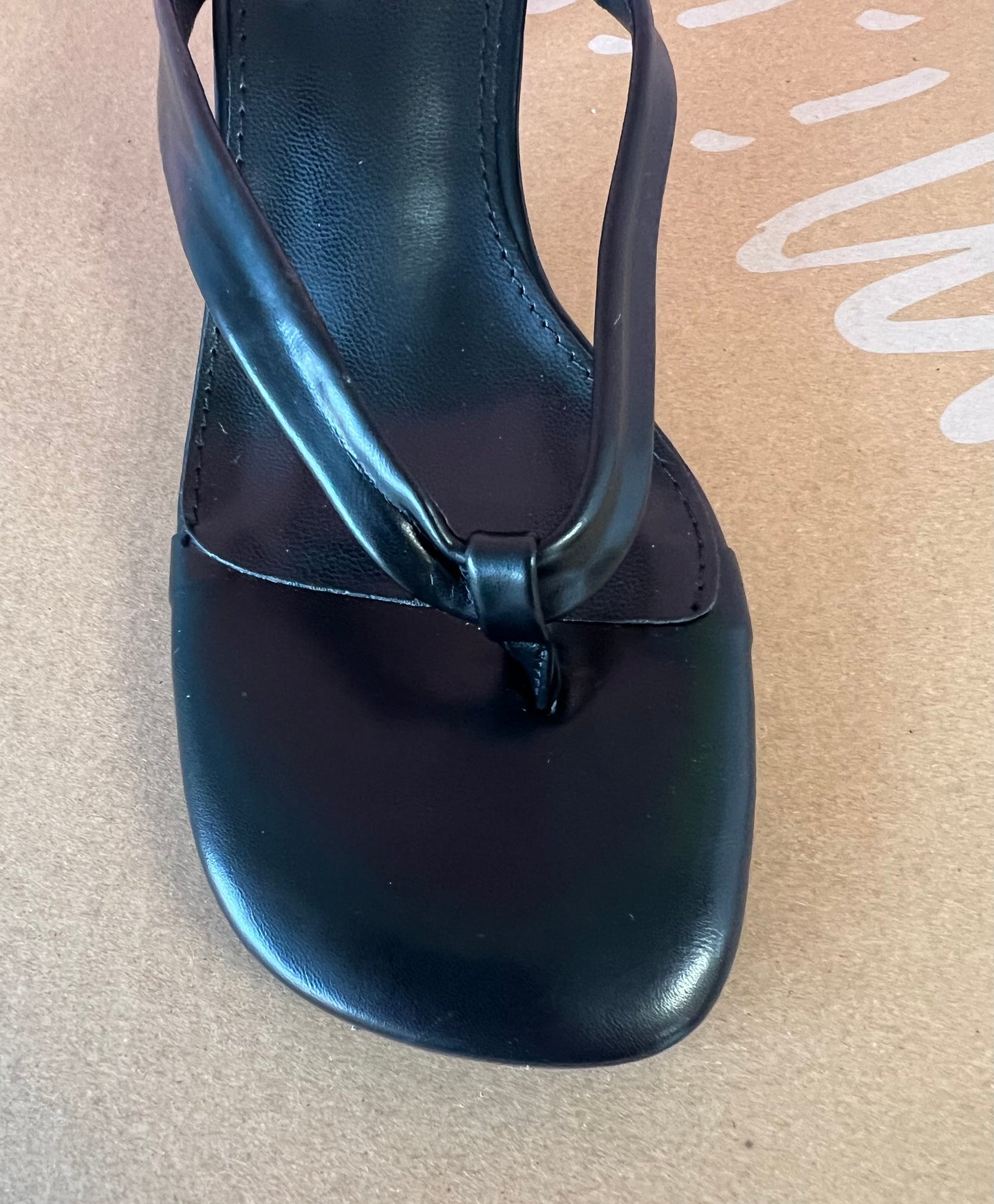 CONTRADICTION BLACK Kitten Heel