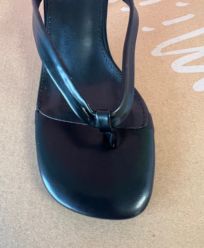 CONTRADICTION BLACK Kitten Heel