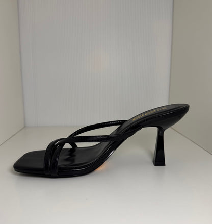 HALLIE-1 BLACK FAUX LEATHER STRAPPY SPLIT TOE SLIP-ON MULE KITTEN HEEL SANDALS