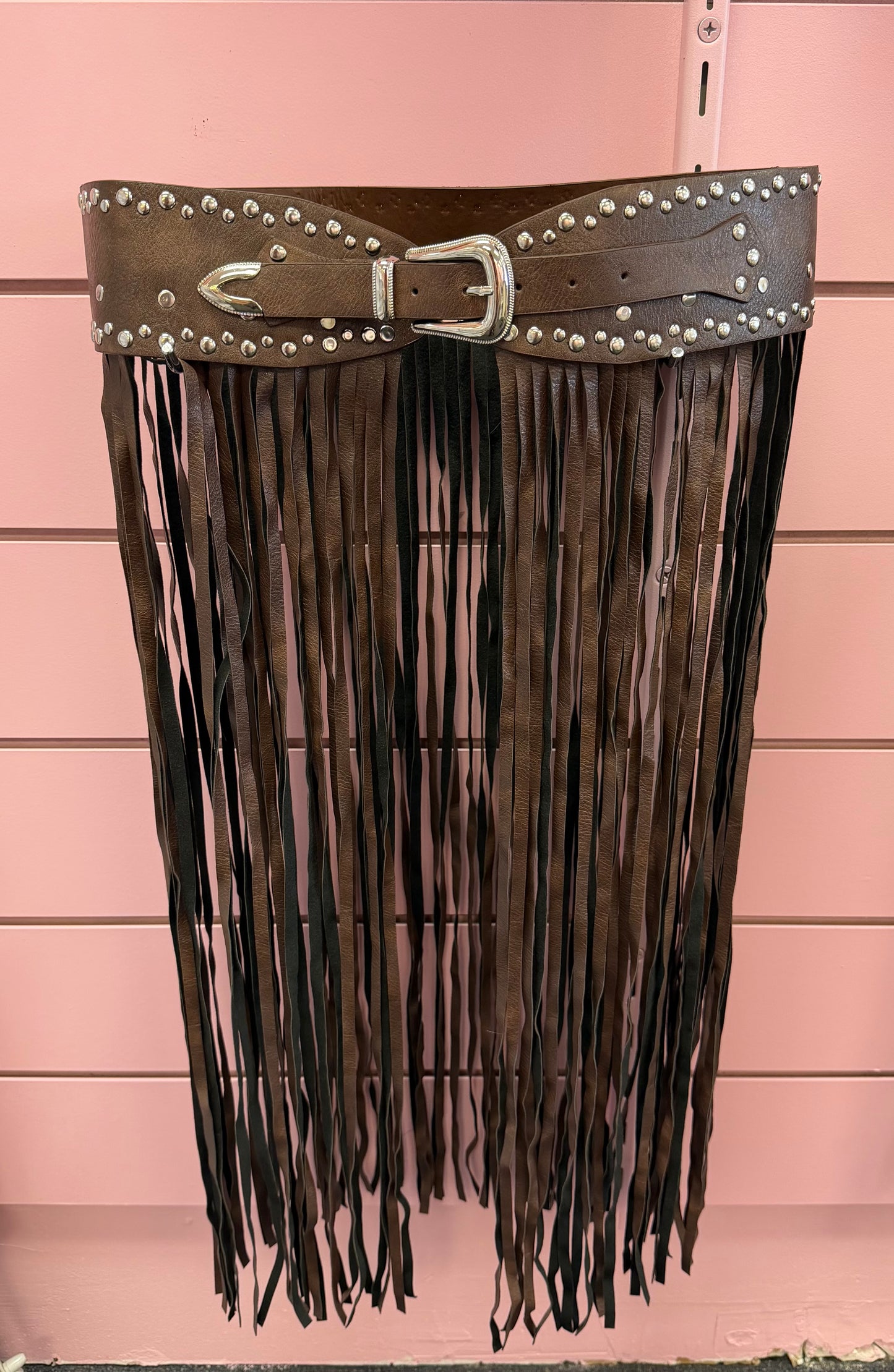 FILLY BROWN FAUX LEATHER BELT WITH STUDS AND LONG ALL AROUND FRINGE