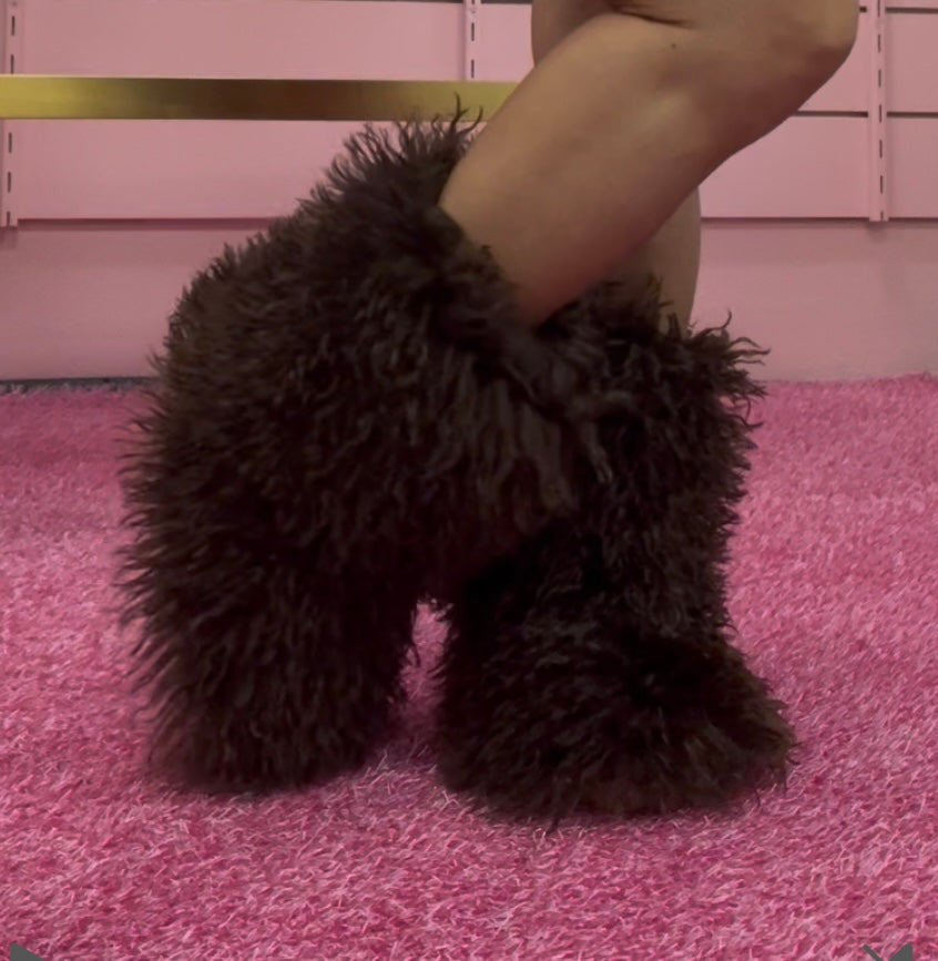GOGO-3 BROWN CURLY FUR SLIP ON BOOTS