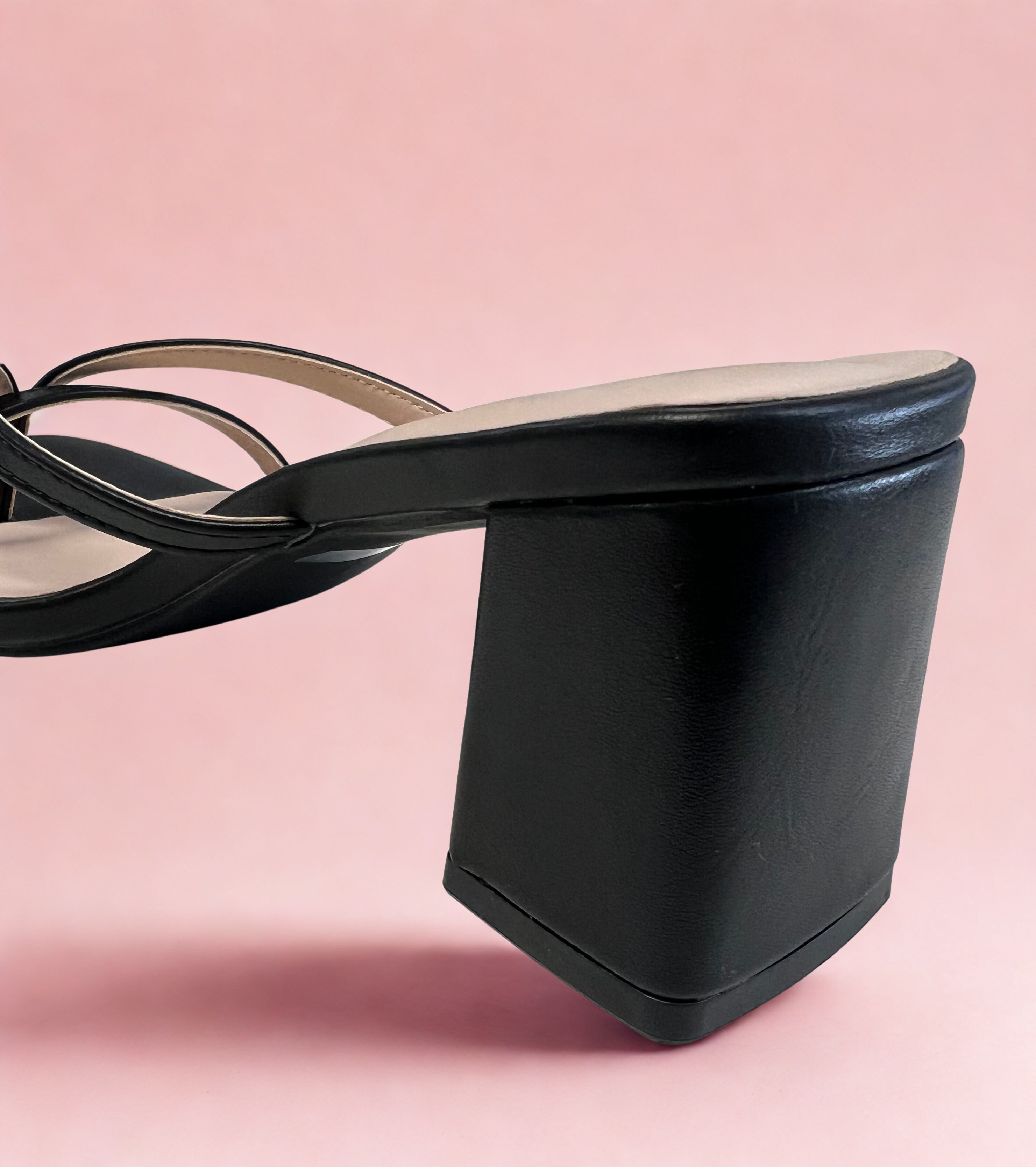Elia-1 Black