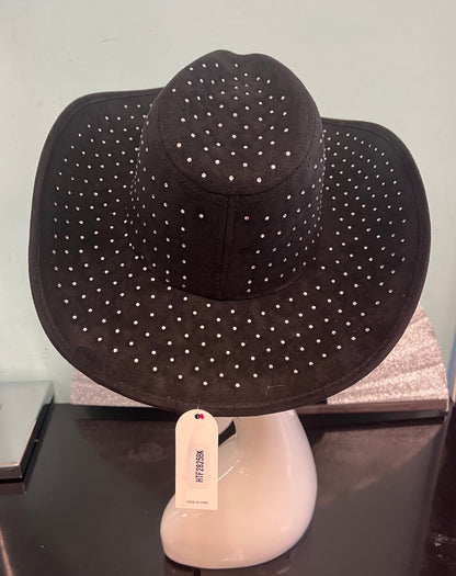 DIVA RHINESTONE COWBOY HAT black

-rhinestone encrusted faux suede cowboy hat

-rhinestones on top and bottom brim&nbsp;

-interior ribbon inside hat to customize size

-stiff, sturdy structure