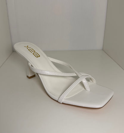 HALLIE-1 WHITE FAUX LEATHER STRAPPY SPLIT TOE SLIP-ON MULE KITTEN HEEL SANDALS