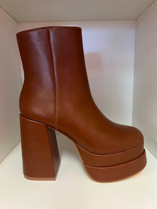 ERYN4 COGNAC FAUX LEATHER DOUBLE PLATFORM ROUND TOE CHUNKY BLOCK HEEL ANKLE BOOT