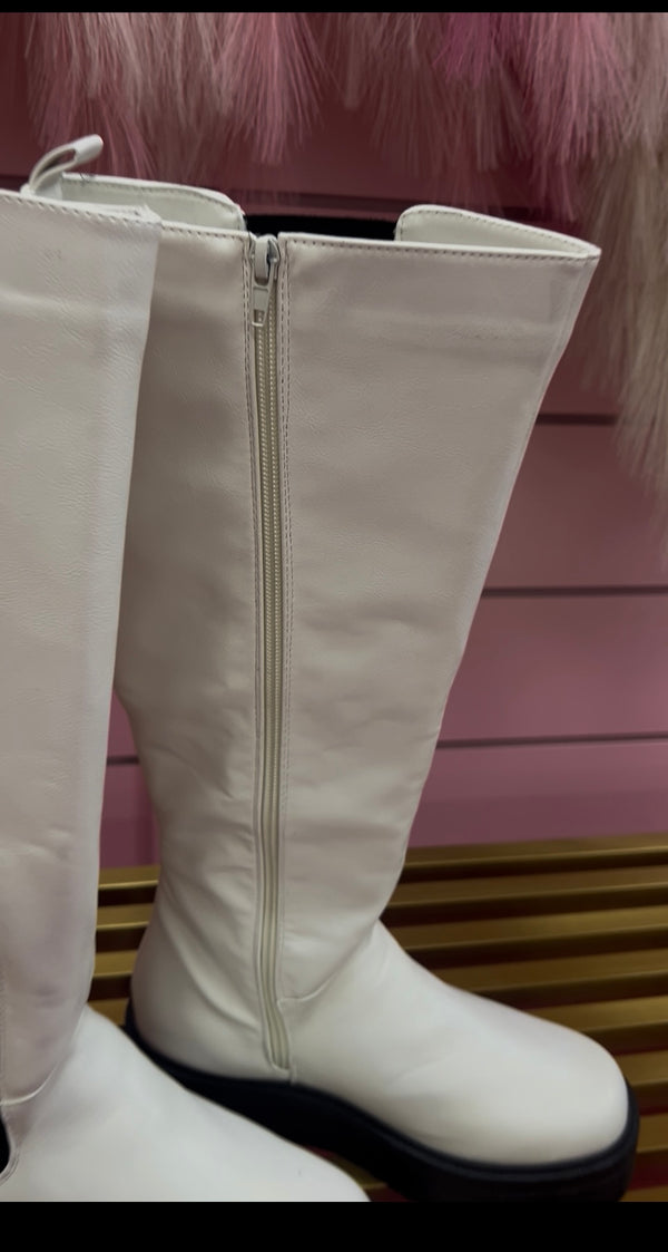 GRANDE-02 White