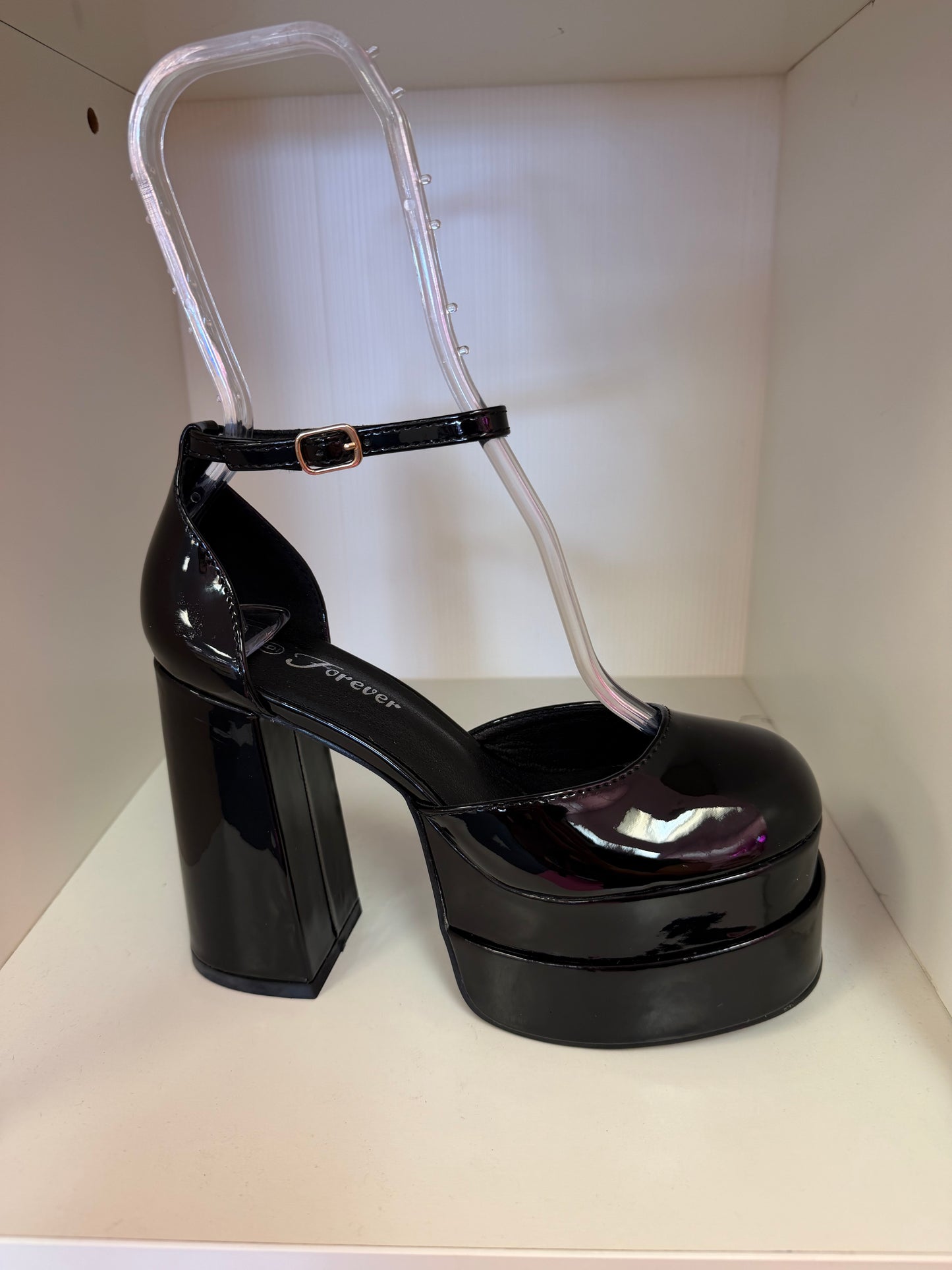 TWICE-13 PATENT LEATHER CLOSED TOE PLATFORM HEEL BLACK