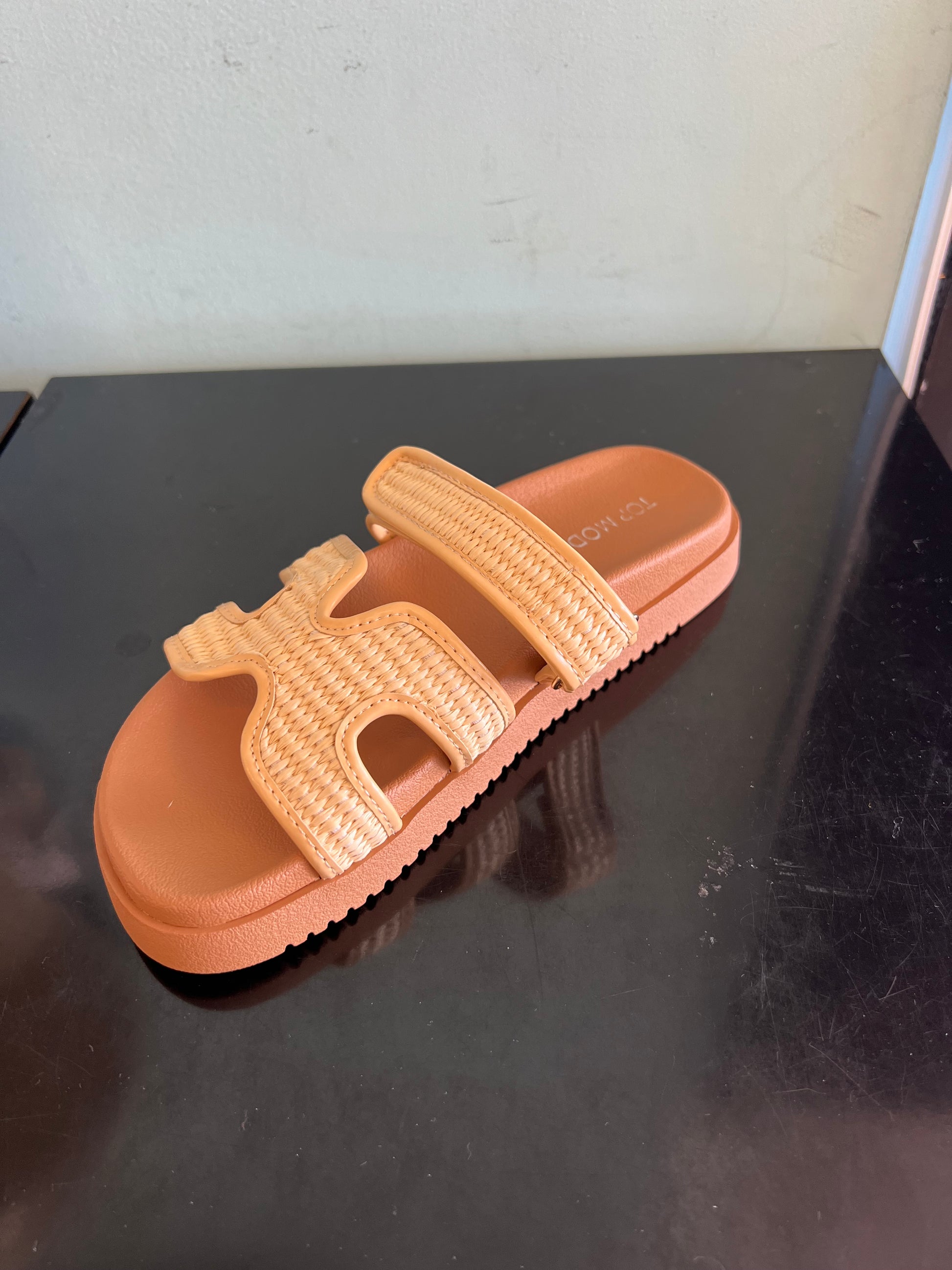 LYON-20

- Beige Tan Natural Raffia Sandal
- Open Toe
- Multi Strap
- Slip On
- Flatform Sole, Approx. 1"