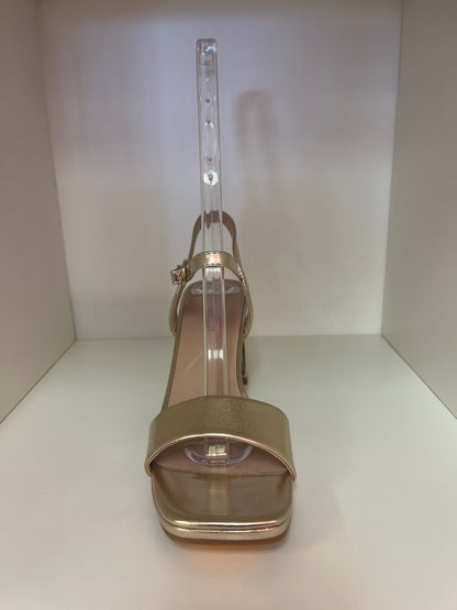 INTENSITY-31 LIGHT GOLD BLOCK HEEL SANDAL