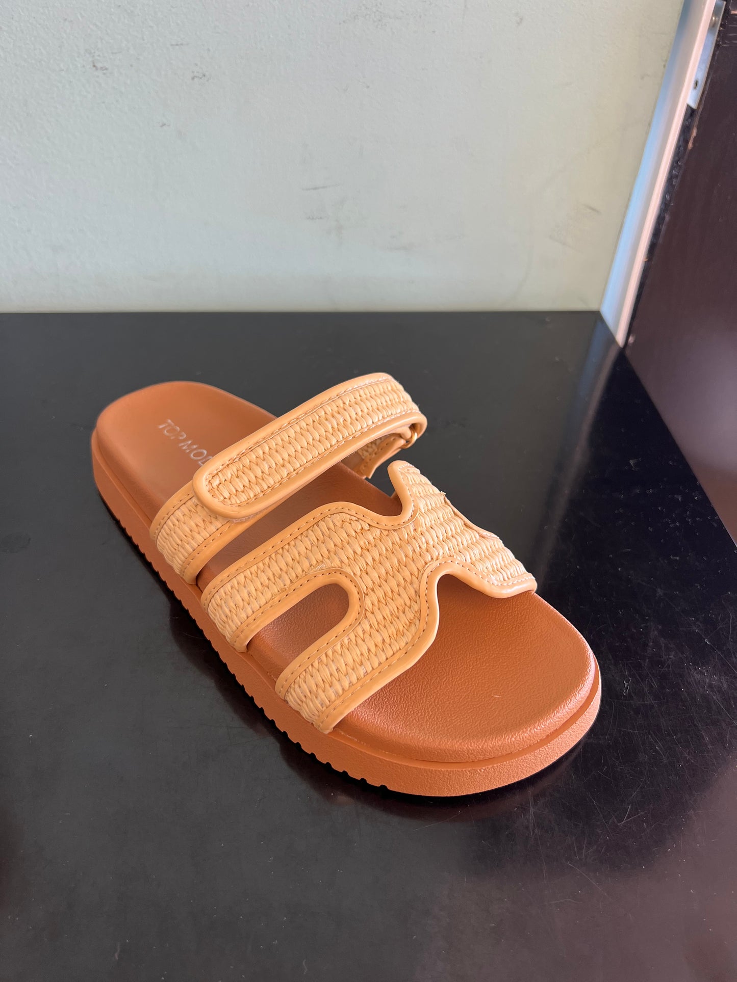 LYON-20

- Beige Tan Natural Raffia Sandal
- Open Toe
- Multi Strap
- Slip On
- Flatform Sole, Approx. 1"