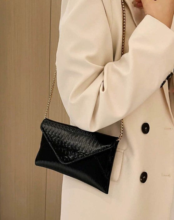 JADA BLACK TEXTURED FAUX LEATHER CLUTCH