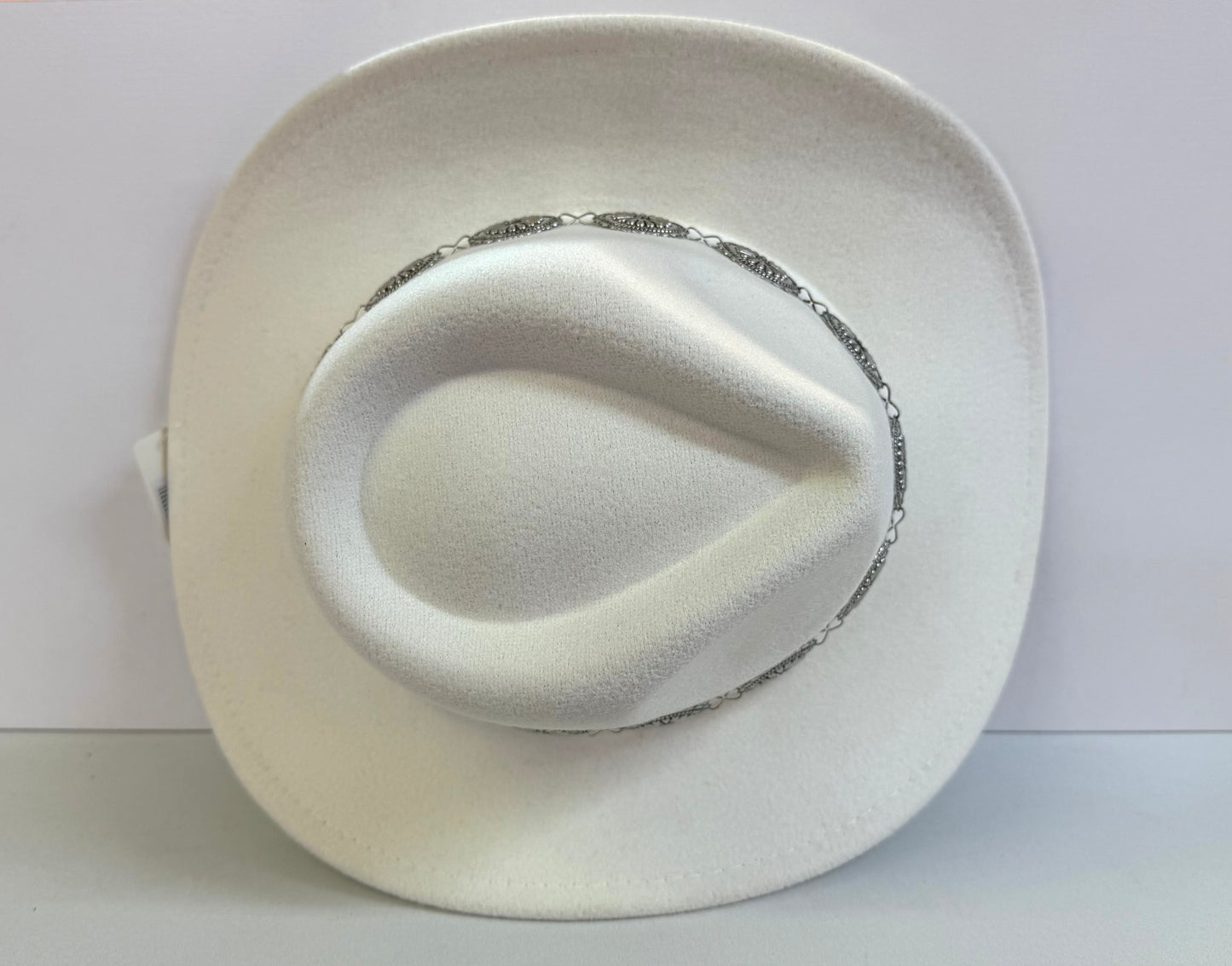 TANGO IVORY FAUX WOOL COWBOY HAT WITH SILVER OVAL CONCHO CHAIN BAND