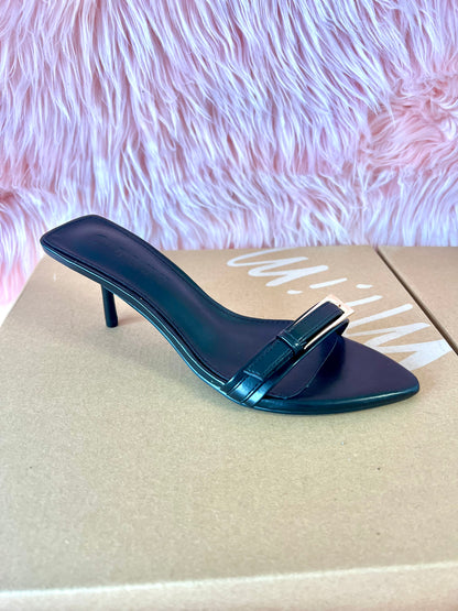 SATURN Black Kitten Heel