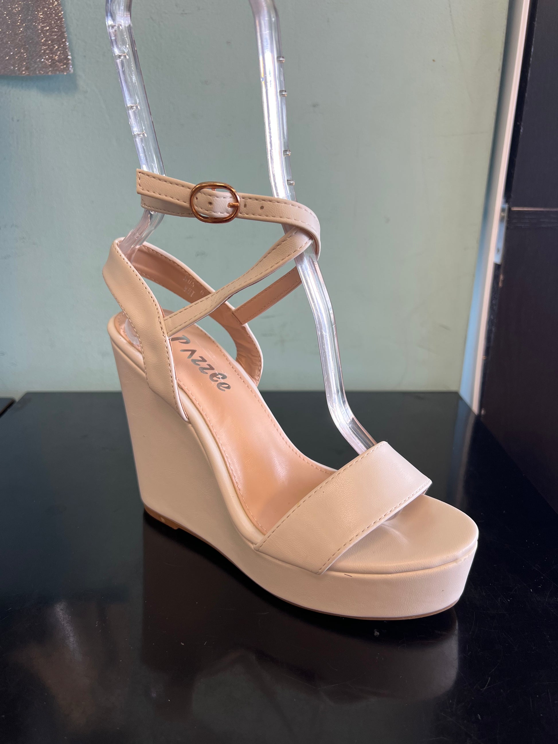 SUN

White Faux Leather
- Wedge Heel approx 4.5"
- Buckle Strap
crisscross ankle straps