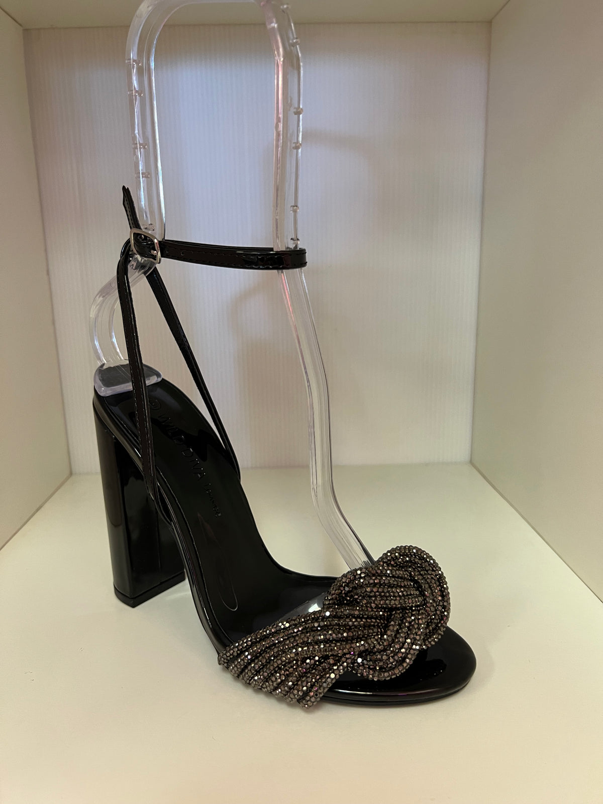 MORRINA-25 BLACK PATENT LEATHER OPEN TOE BLOCK HEEL WITH KNOTTED RHINESTONE VAMP