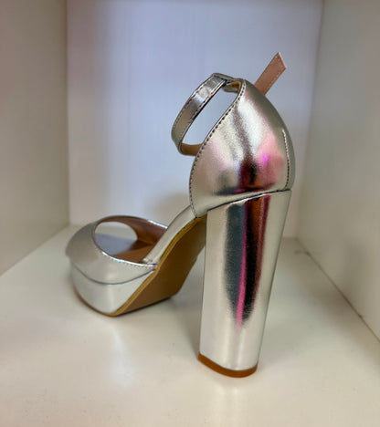 YULA-21 SILVER FAUX LEATHER PLATFORM CHUNKY BLOCK HEEL ROUND TOE HIGH HEEL SANDALS