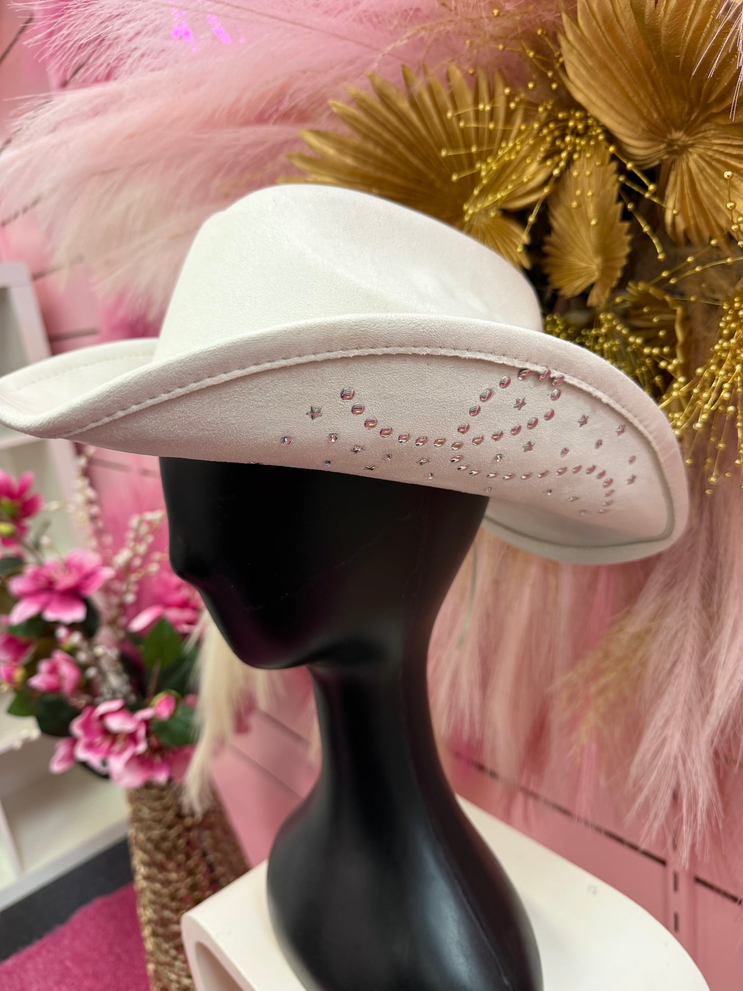 REBECCA IVORY FAUX SUEDE COWBOY HAT WITH SILVER STAR BAND AND STUDDED UNDERSIDE OF BRIM